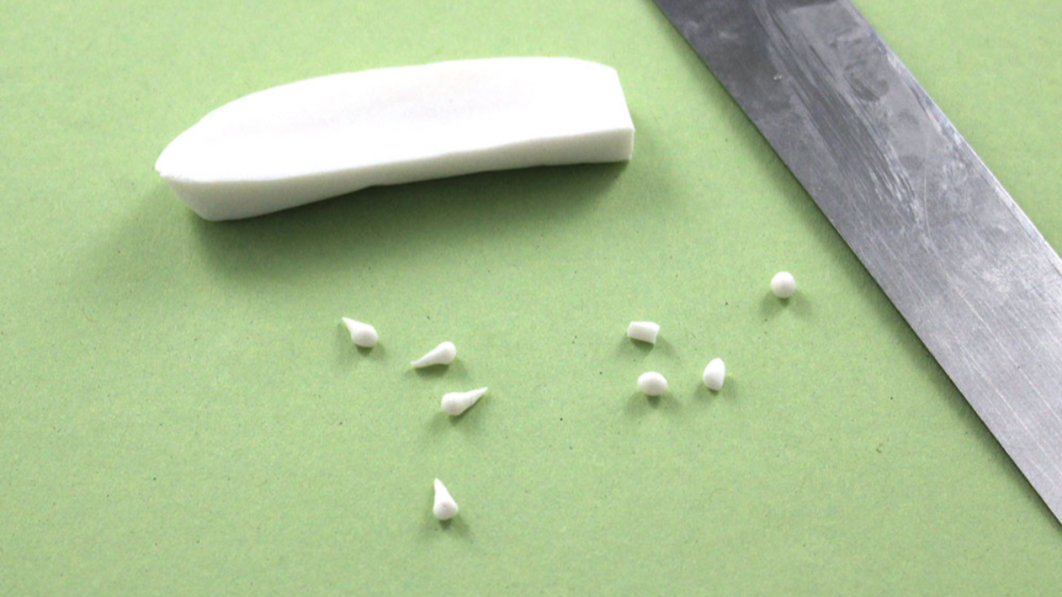 Boucles d'oreilles pivoines en pâte polymère : Etape 1