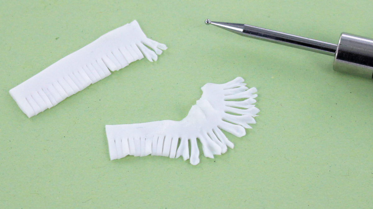 Boucles d'oreilles pivoines en pâte polymère : Etape 3