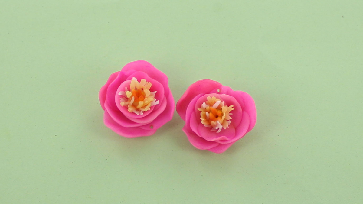 Boucles d'oreilles pivoines en pâte polymère : Etape 7