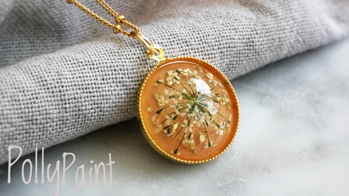 Schéma DIY pendentif cabochon fleurs séchées et feuilles d'or en résine époxy