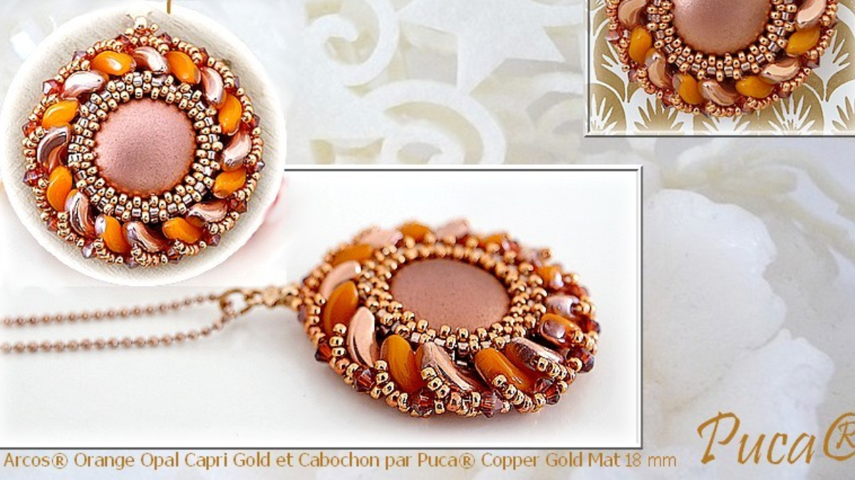 Pendentif Sun en perles en verre Arcos et cabochon par Puca Pendentif Sun en perles en verre Arcos et cabochon par Puca