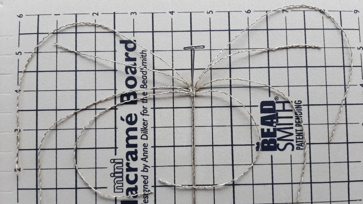 DIY Papillon en macramé avec insertion de perles Miyuki Délicas 11/0 : Etape 1