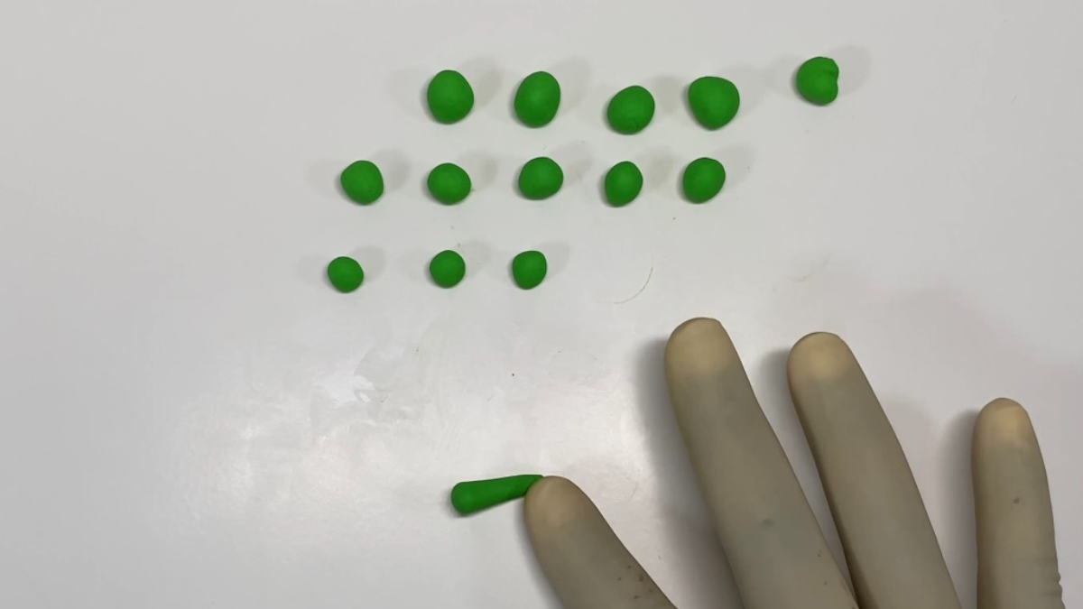 3 idées DIY pour recycler vos bocaux avec de la pâte polymère : Etape 19