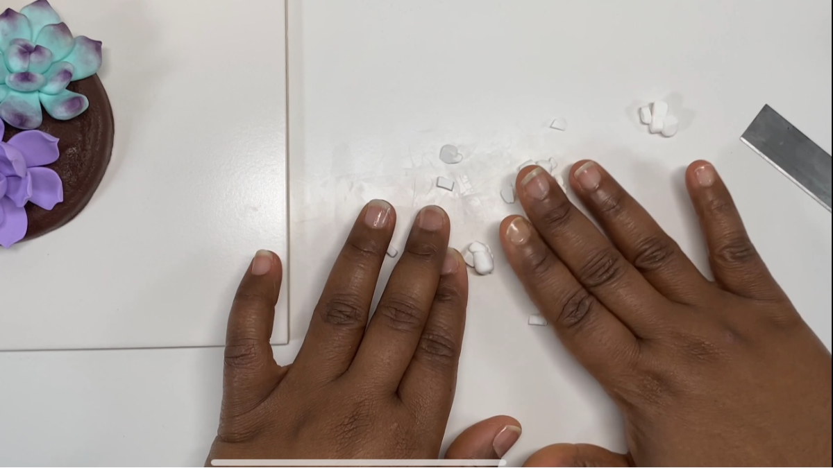 3 idées DIY pour recycler vos bocaux avec de la pâte polymère : Etape 36