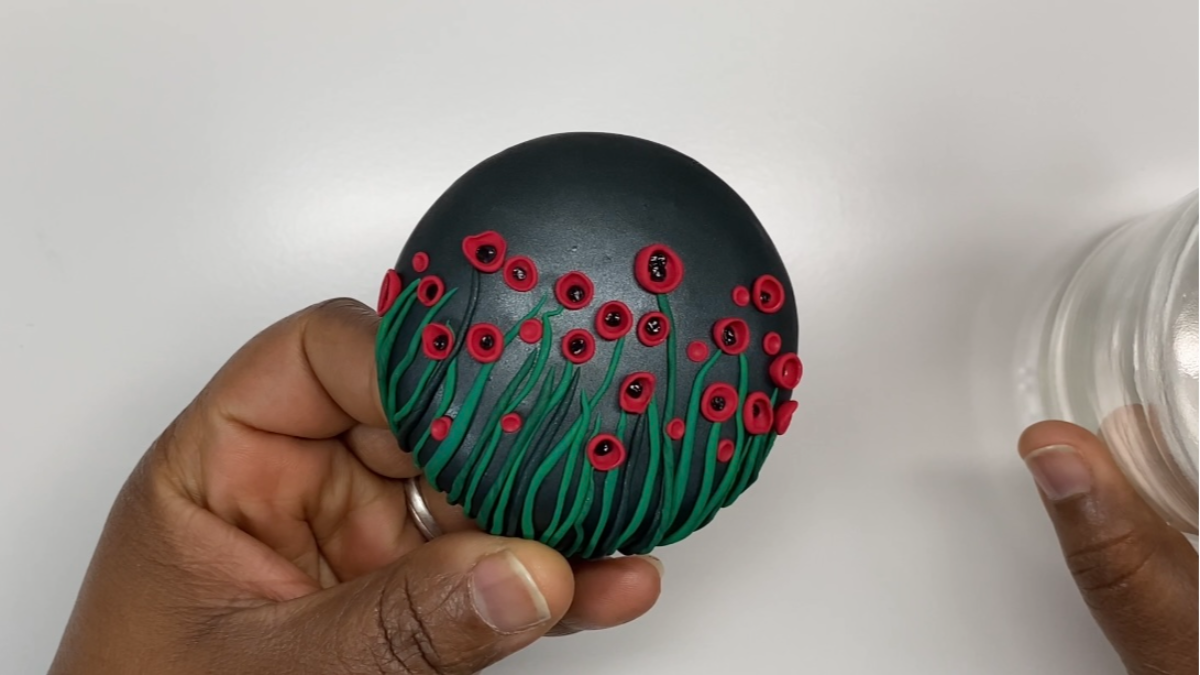 3 idées DIY pour recycler vos bocaux avec de la pâte polymère : Etape 49