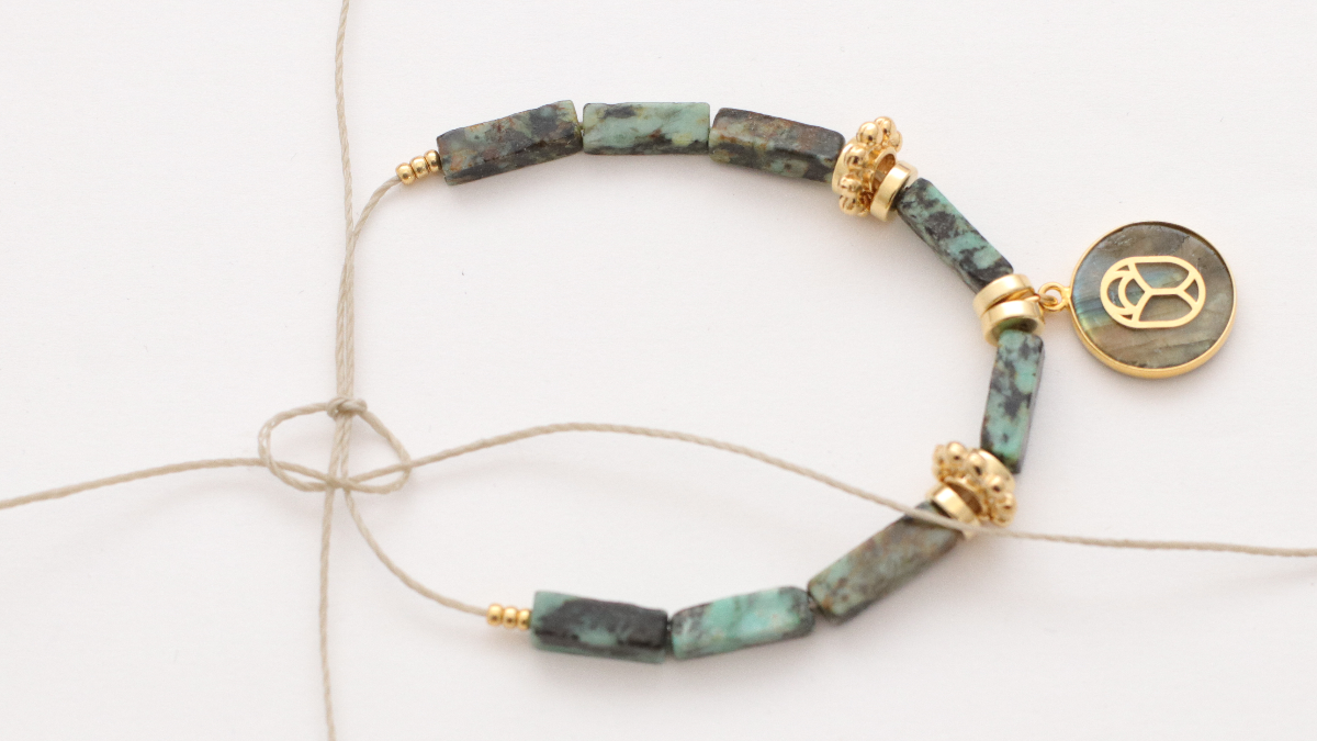 Tutoriel bracelets réglables avec perles en labradorite et turquoise africaine : Etape 3
