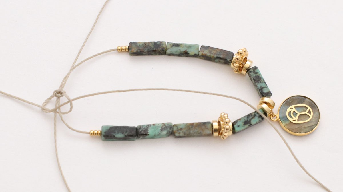Tutoriel bracelets réglables avec perles en labradorite et turquoise africaine : Etape 4
