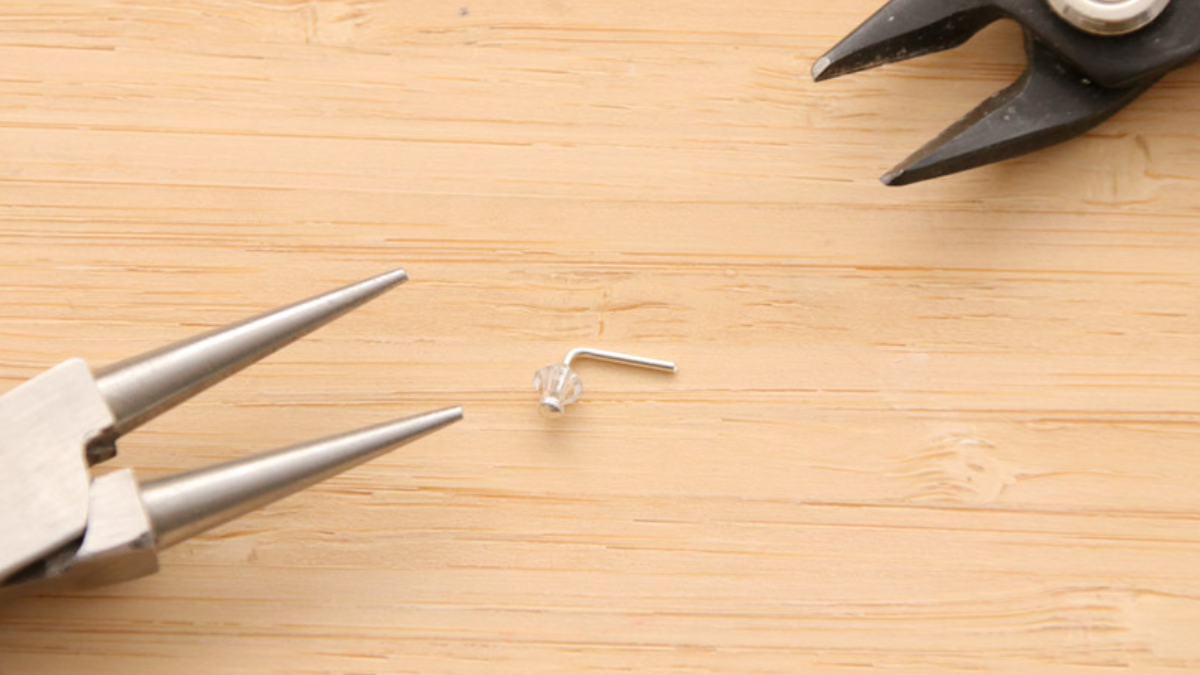 Bracelet Multirangs en rocailles breloques lunes et étoiles : Etape 6 Bracelet Multirangs en rocailles breloques lunes et étoiles : Etape 6