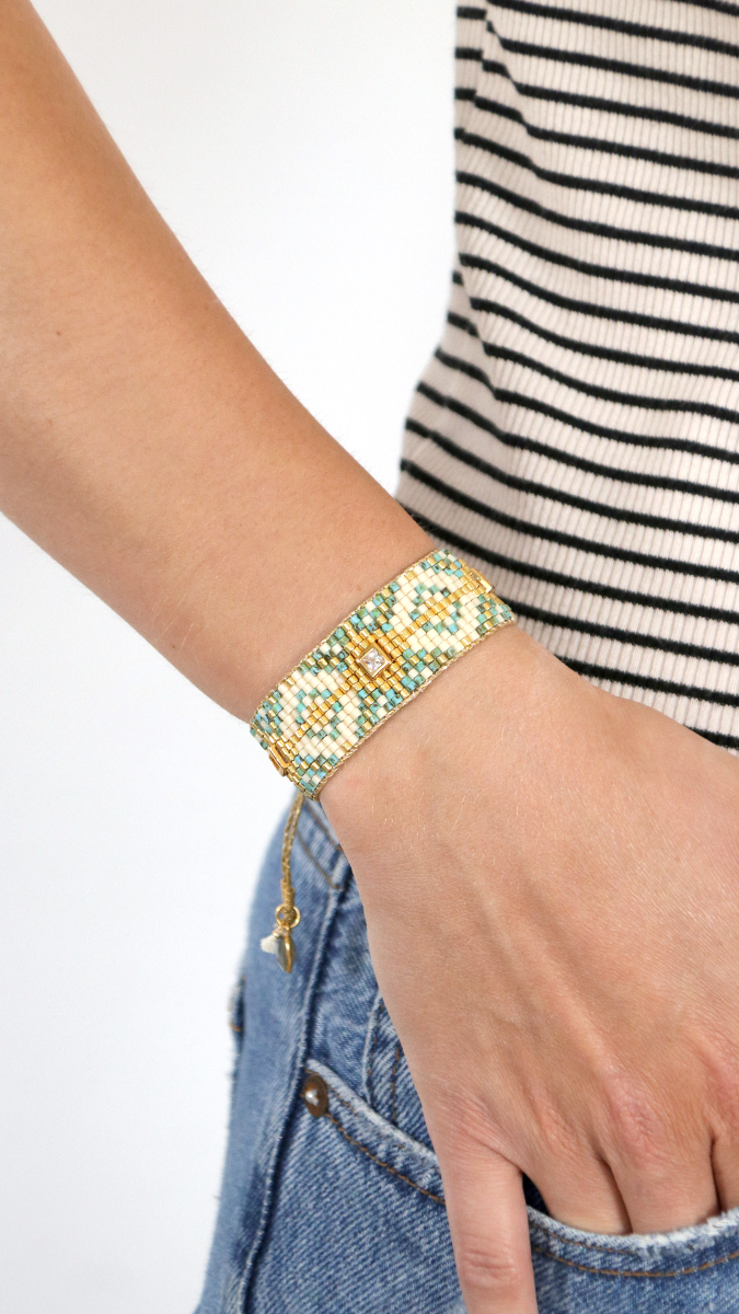 Schéma Grille de tissage Bracelet Miyuki Delicas 10 sur métier à tisser avec incrustation de strass