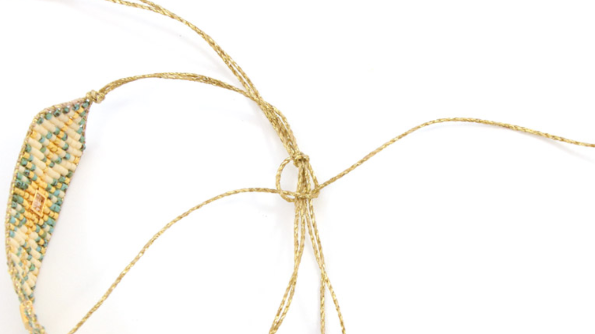 Grille de tissage Bracelet Miyuki Delicas 10 sur métier à tisser avec incrustation de strass : Etape 17