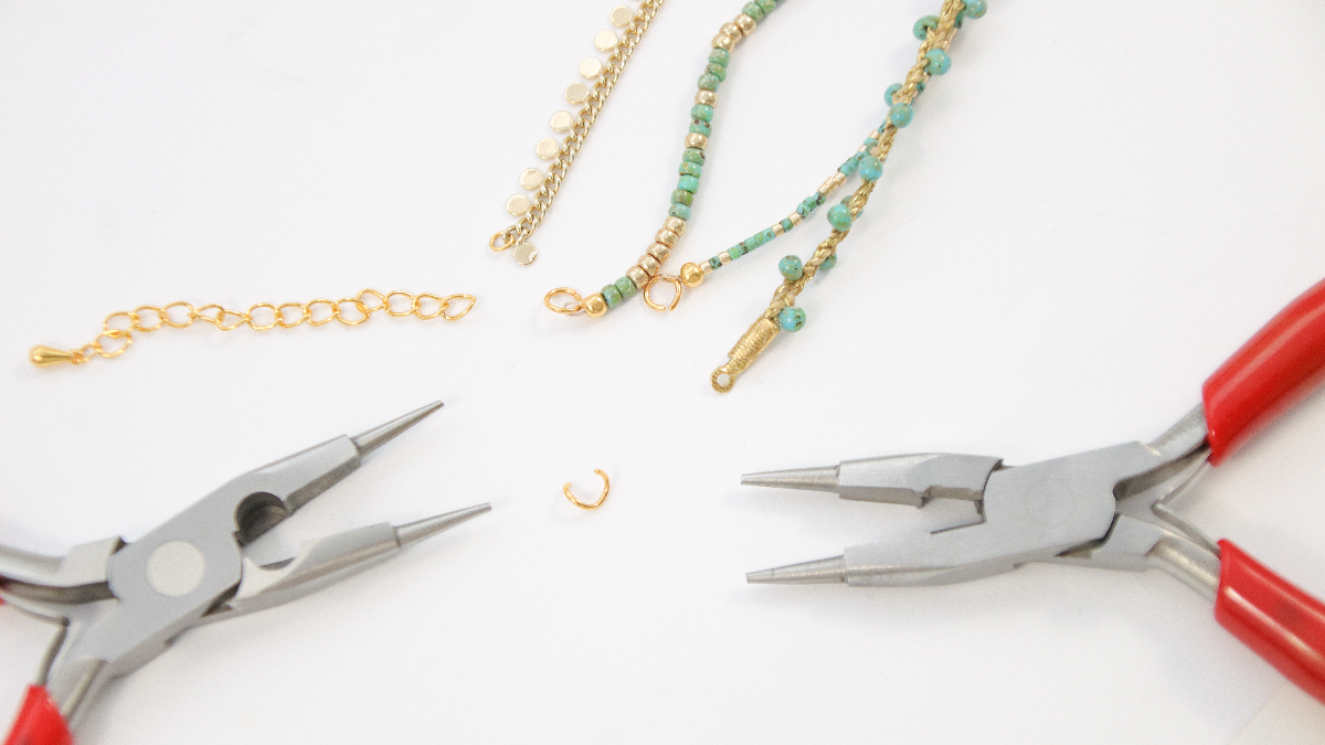 Bracelet Chevillère multirangs chaîne fantaisie et perles Miyuki : Etape 8