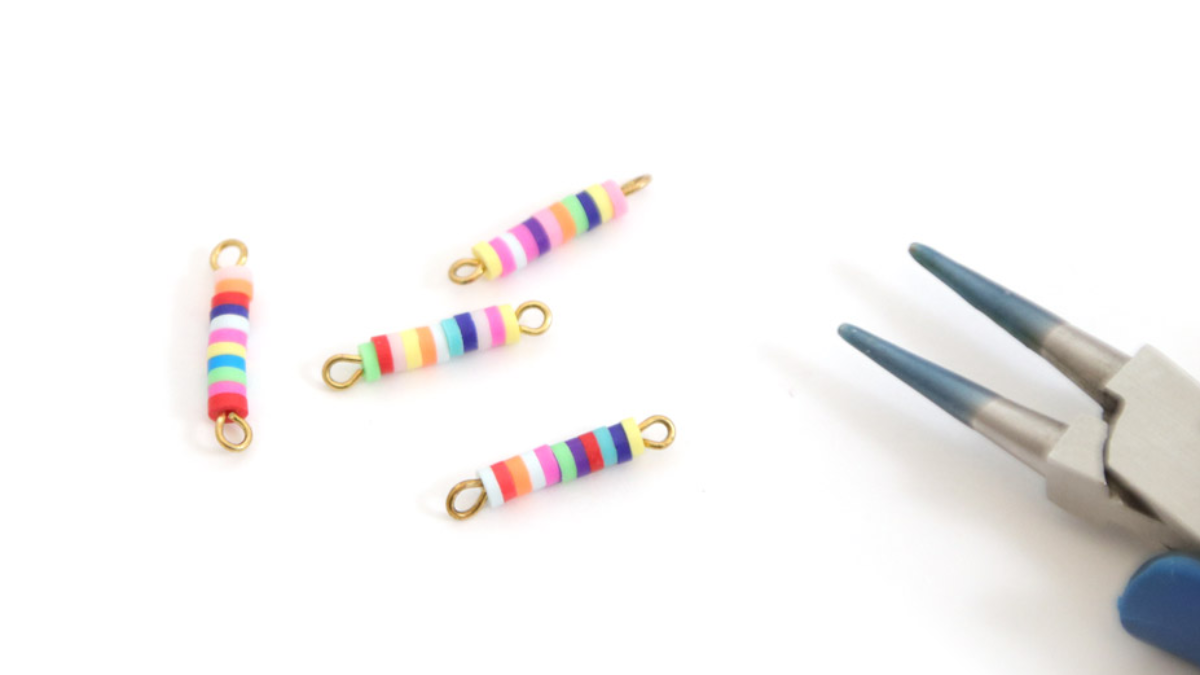 Collier pampilles dorées avec rondelles heishi multicolores : Etape 3