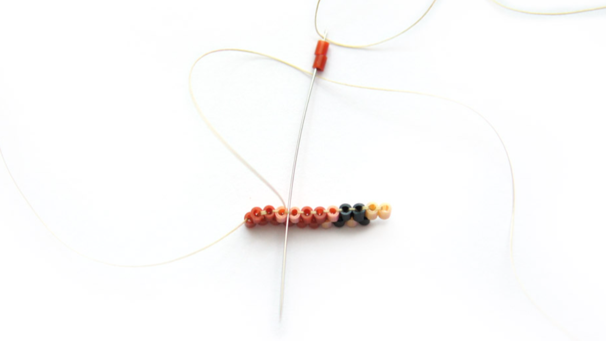 Modèle Tissage Brick Stitch Enfant avec perles Hama Mini : Etape 18