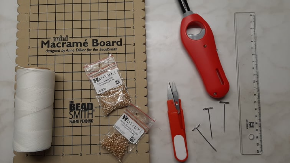 DIY Bracelet chevillère motif feuille en micromacramé avec insertion de perles Miyuki : Etape 1