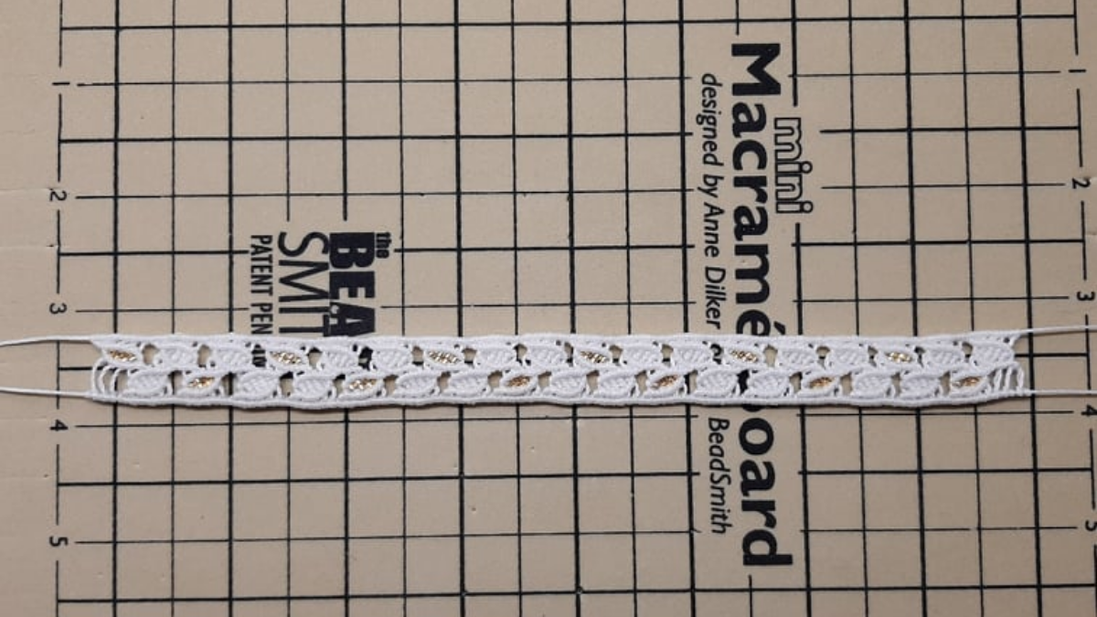 DIY Bracelet chevillère motif feuille en micromacramé avec insertion de perles Miyuki : Etape 15