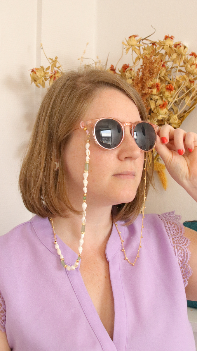 Schéma DIY Chaine de lunettes coquillage et perles en Aventurine