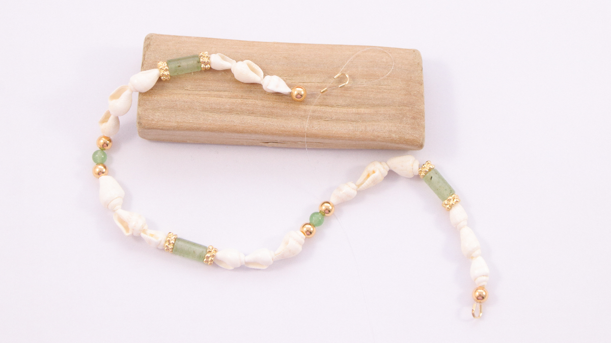 DIY Chaine de lunettes coquillage et perles en Aventurine : Etape 5