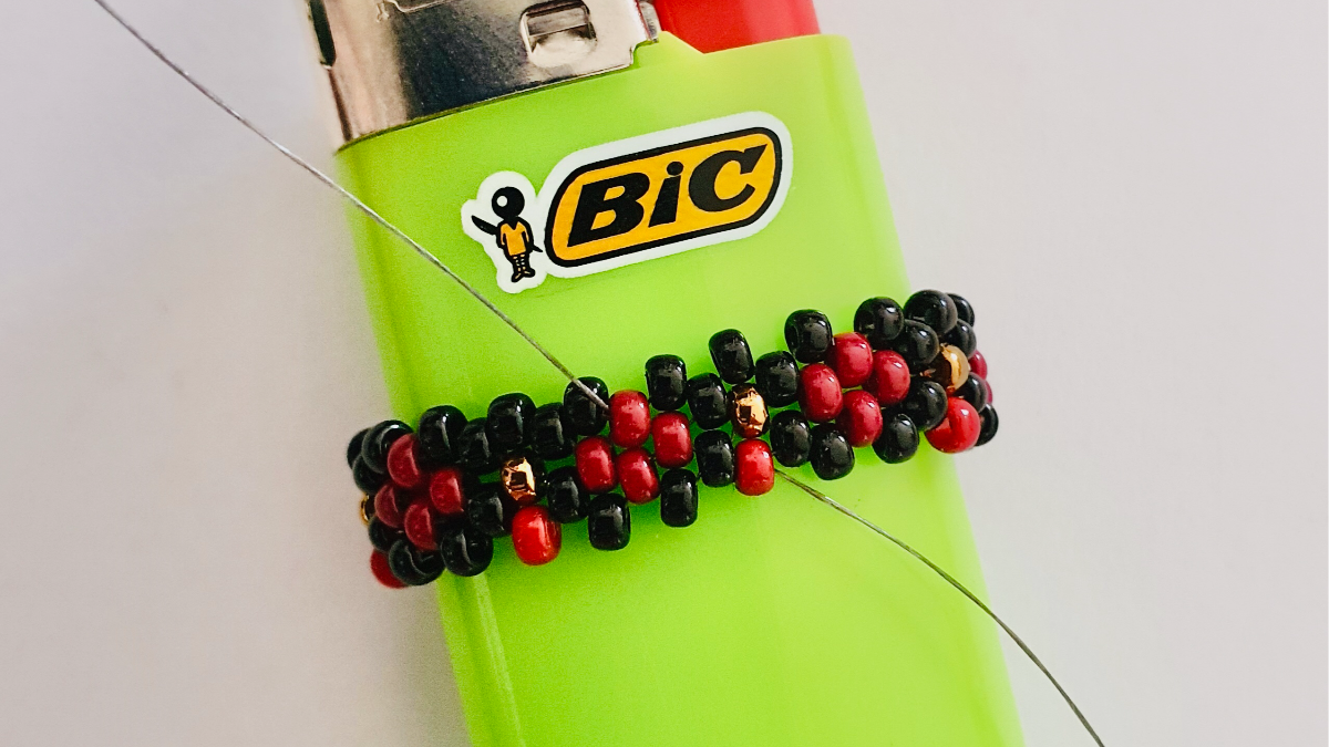 DIY étui à briquet en perles Miyuki 11/0 avec technique peyote : Etape 4