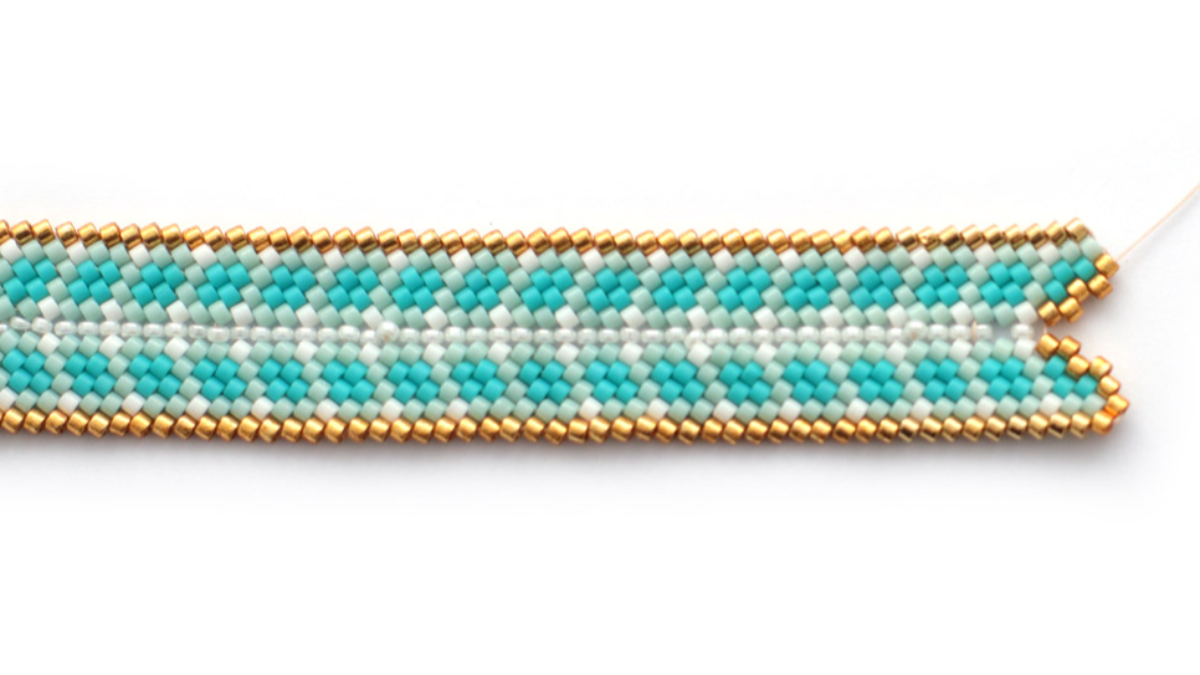 Bracelet Miyuki tissage Mississippi turquoise : Etape 9
