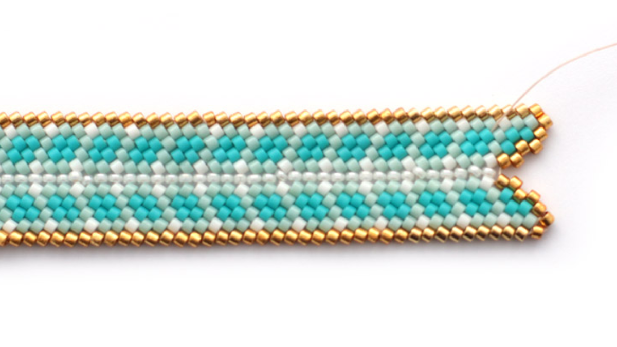 Bracelet Miyuki tissage Mississippi turquoise : Etape 10