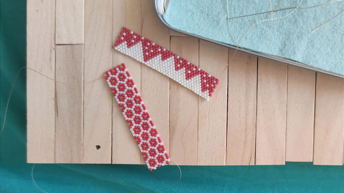 DIY Paquets cadeaux de Noël en relief en tissage de perles Miyuki : Etape 1