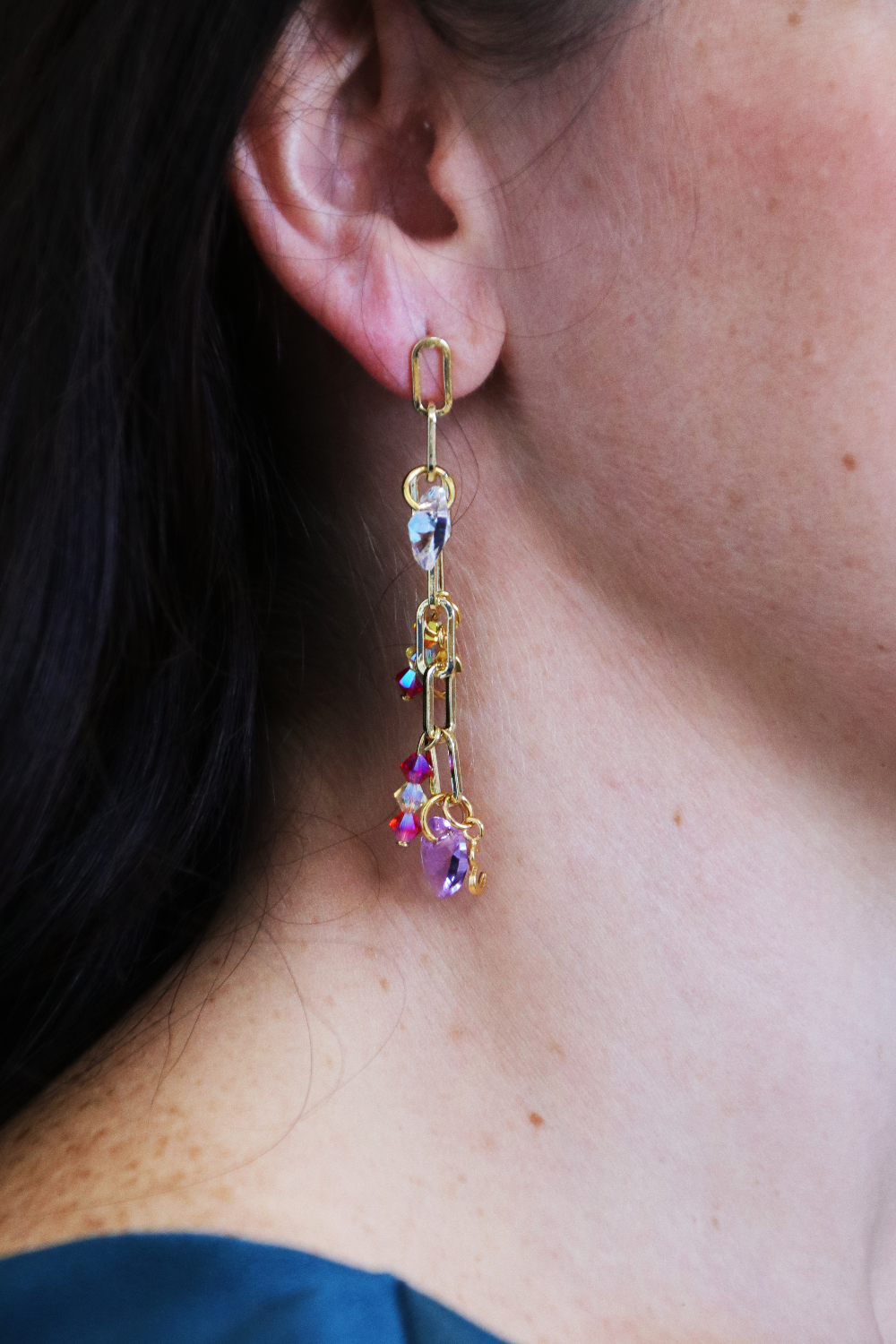 Schéma Boucles d'oreilles pendantes LOVE en chaîne maillons et cœurs PureCrystal