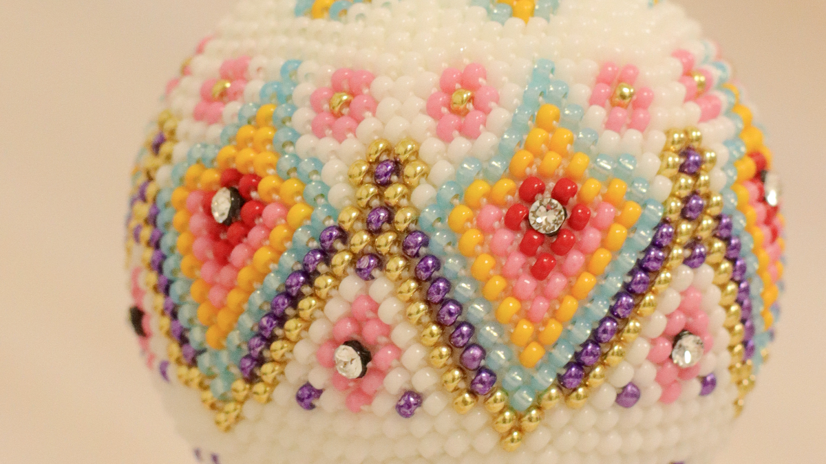 Schéma Boule de Noël au crochet en perles Miyuki et meshs PureCrystal