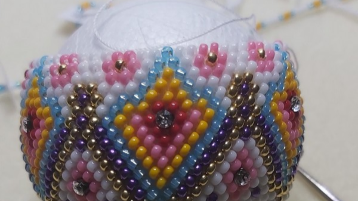 Boule de Noël au crochet en perles Miyuki et meshs PureCrystal : Etape 5