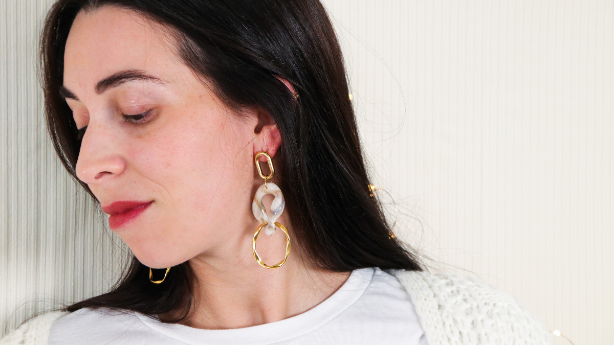 Schéma Tuto DIY Boucles d'oreilles pendantes originales en résine et acrylique