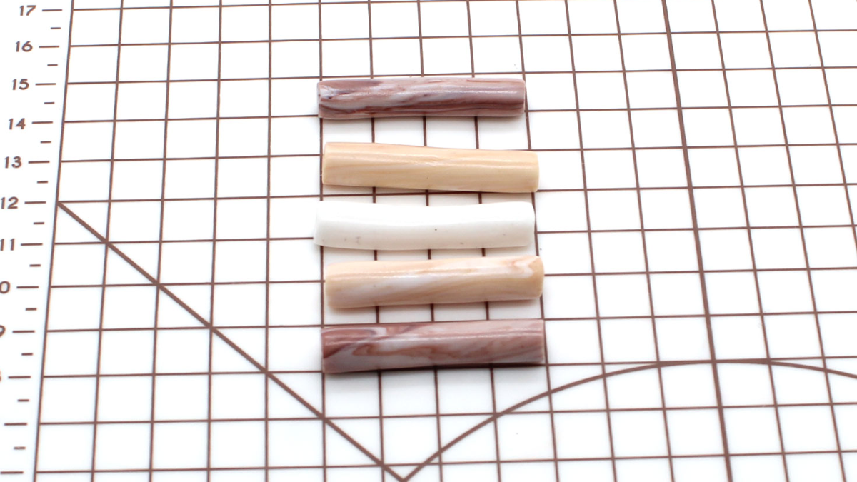 Bracelet élastique perles tubes incurvés en pâte Fimo et Cernit : Etape 5