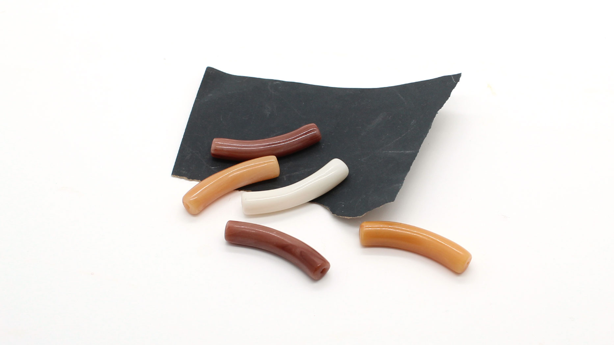 Bracelet élastique perles tubes incurvés en pâte Fimo et Cernit : Etape 7