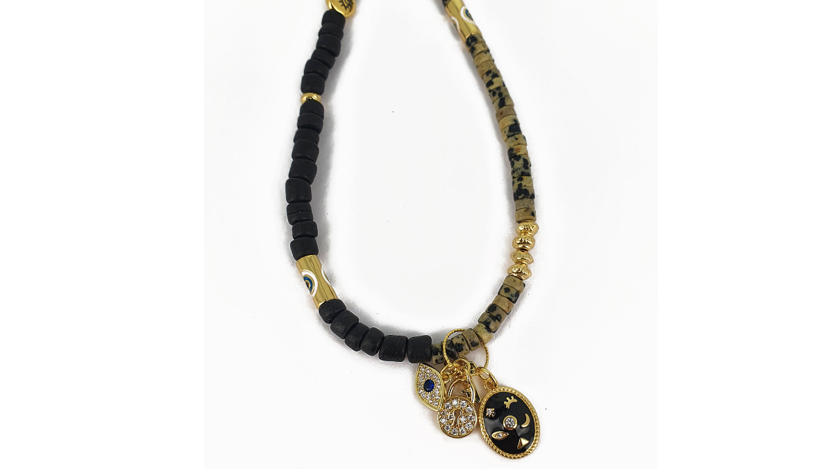 Bijou de téléphone portable avec perles heishi et breloques grigri : Etape 2