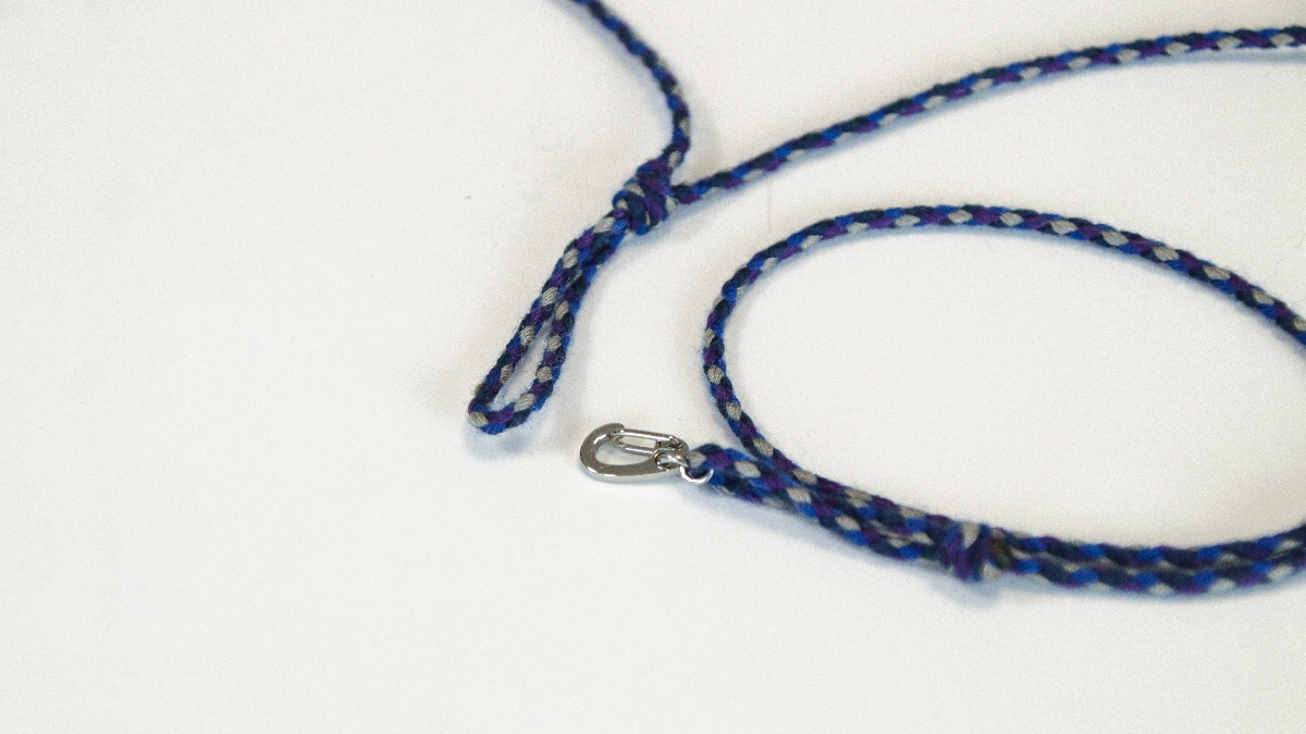 Bracelet homme breloques gri-gri et cordon tressé : Etape 5