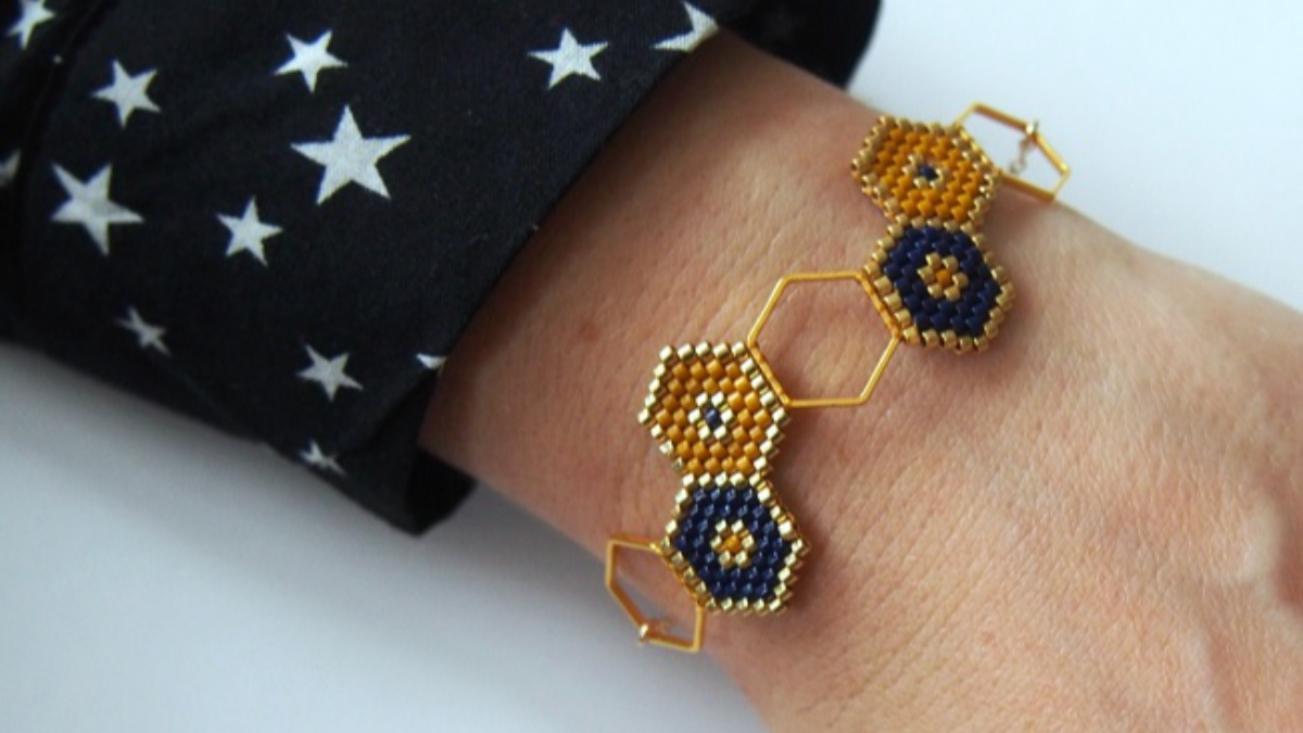 Schéma Bracelet intercalaire hexagonal et tissage brickstitch