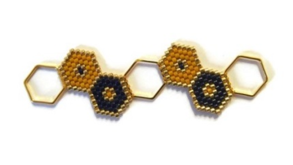 Bracelet intercalaire hexagonal et tissage brickstitch : Etape 11