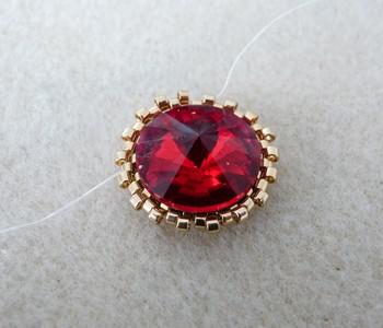 Boucles d'oreilles en perles Arcos® et perles PureCrystal par Puca® : Etape 5