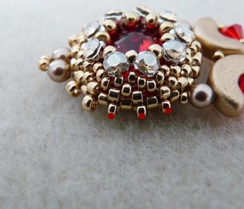 Boucles d'oreilles en perles Arcos® et perles PureCrystal par Puca® : Etape 22