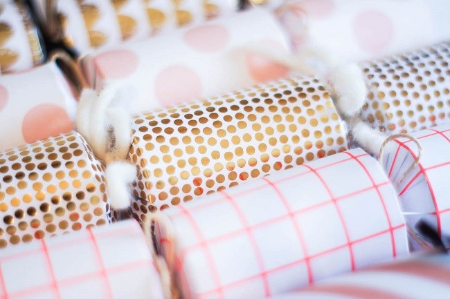 Schéma Tuto DIY : Faire un crackers de noël Schéma Tuto DIY : Faire un crackers de noël