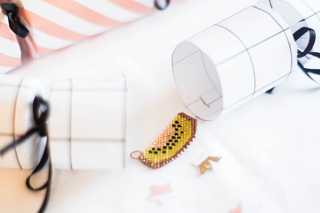 Tuto DIY : Faire un crackers de noël : Etape 6 Tuto DIY : Faire un crackers de noël : Etape 6