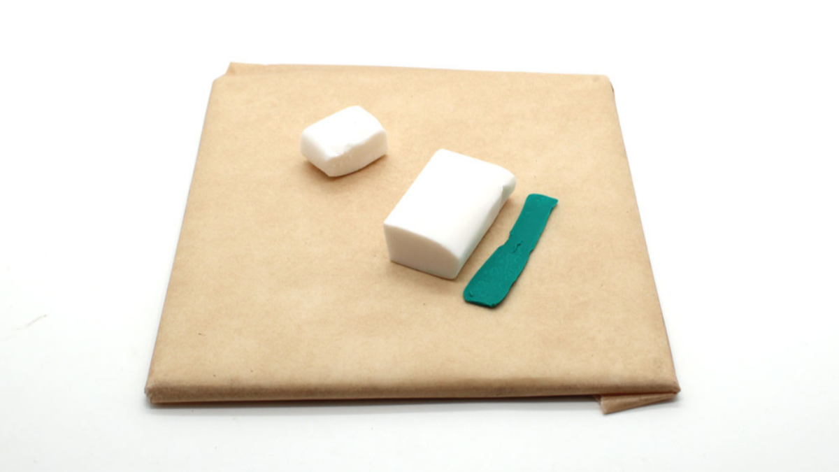 Boucles d'oreilles forme mandala et effet pierre en pâte polymère : Etape 1