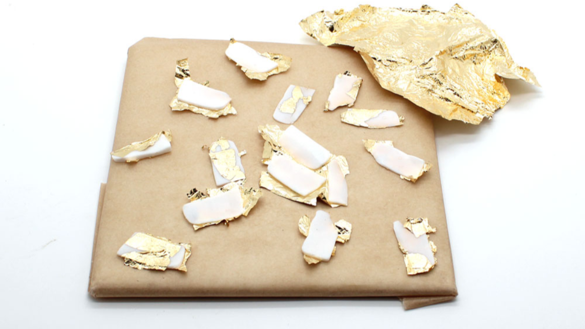 Boucles d'oreilles forme mandala et effet pierre en pâte polymère : Etape 3