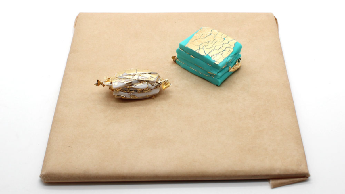 Boucles d'oreilles forme mandala et effet pierre en pâte polymère : Etape 4