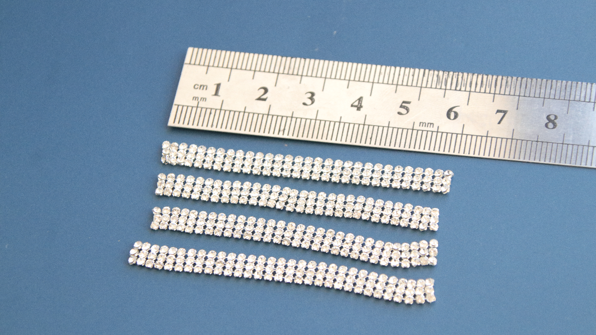 DIY Boucles d'oreilles pendantes Crystal Mesh strass et cabochons PureCrystal : Etape 2