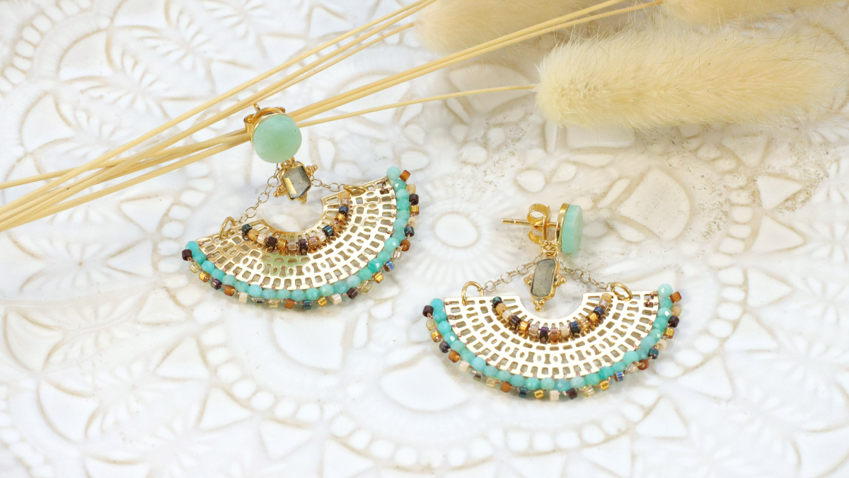 Schéma Boucles d'oreilles demi lune avec perles Amazonite et Miyuki delicas 11/0