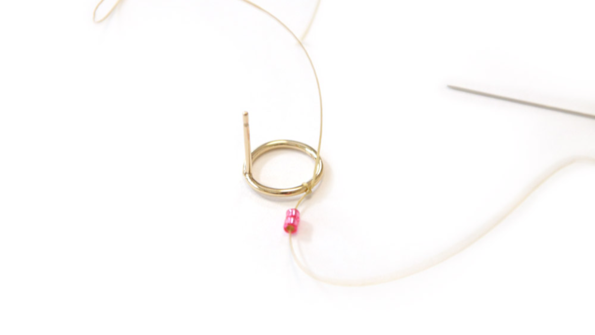 Boucles d'oreilles en perles Miyuki et pierre gemme teintée jade rouge : Etape 1