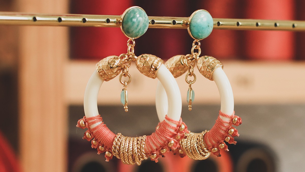 Boucles d'oreilles fantaisie ethnique avec Amazonite et macramé