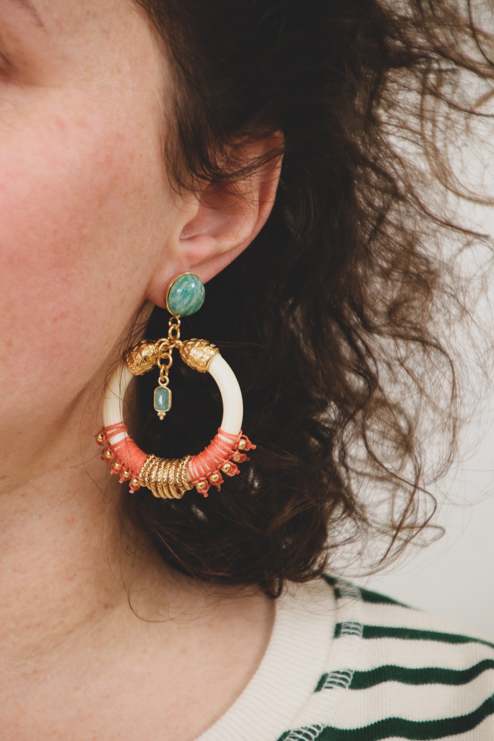 Boucles d'oreilles fantaisie ethnique avec Amazonite et macramé