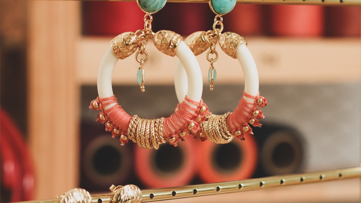 Boucles d'oreilles fantaisie ethnique avec Amazonite et macramé : Etape 6