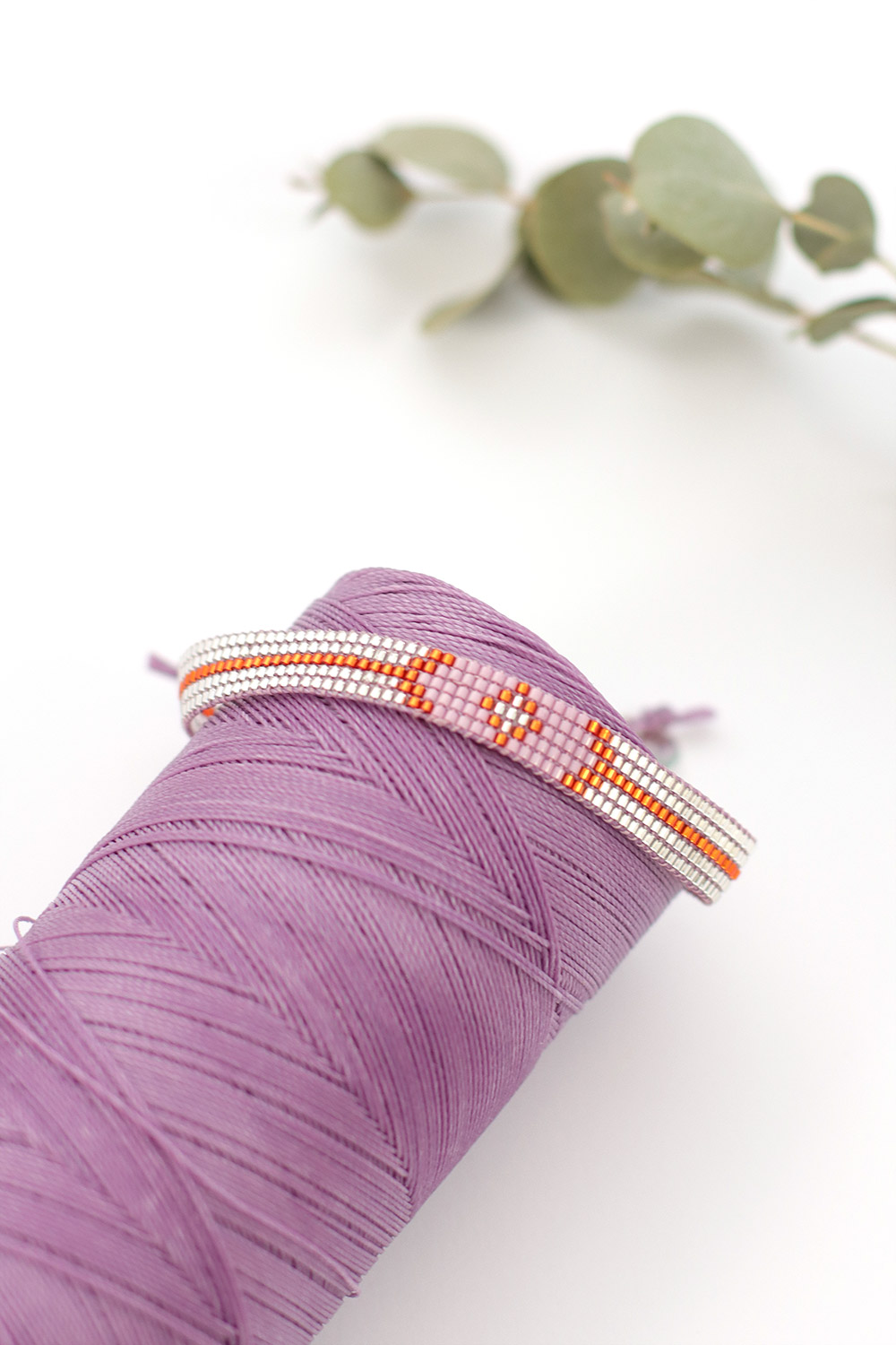 Bracelet Miyuki delicas 15/0 sur métier à tisser