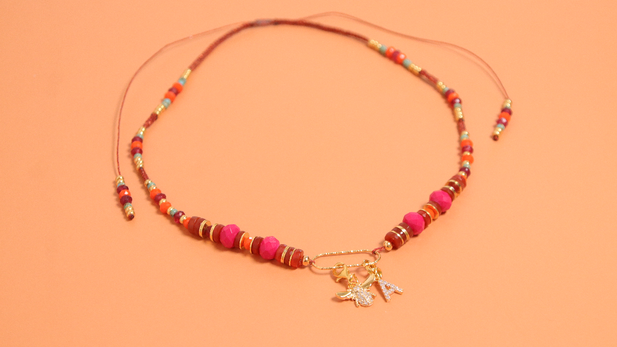 Collier macramé avec perles facettées et intercalaire central en argent 925 : Etape 9